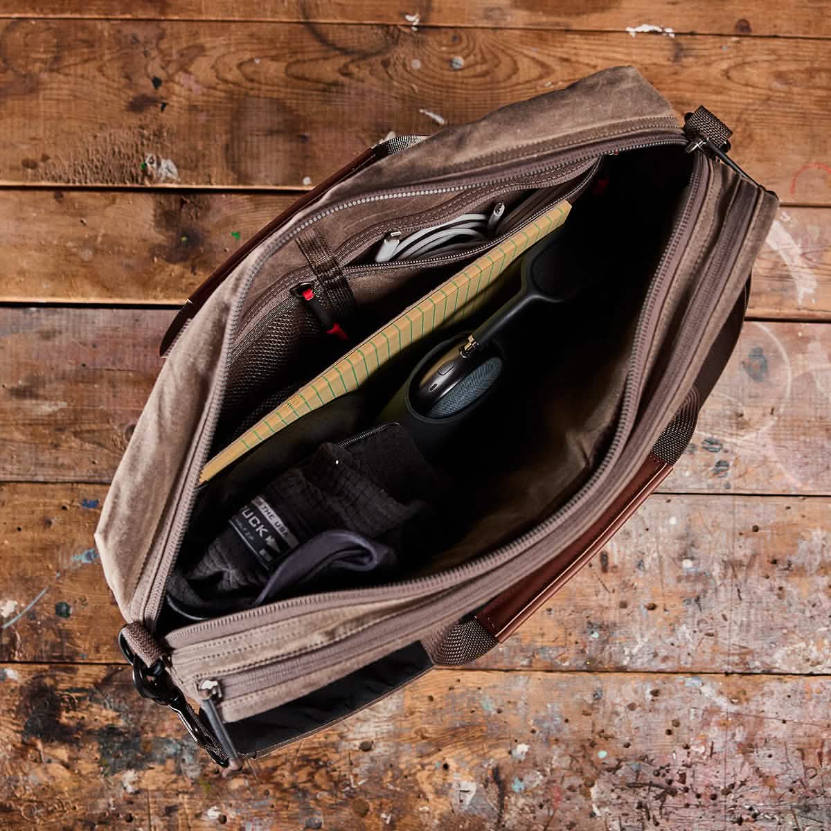 Shoulder Bag 15L - Waxed Canvas - Storming Gravity
