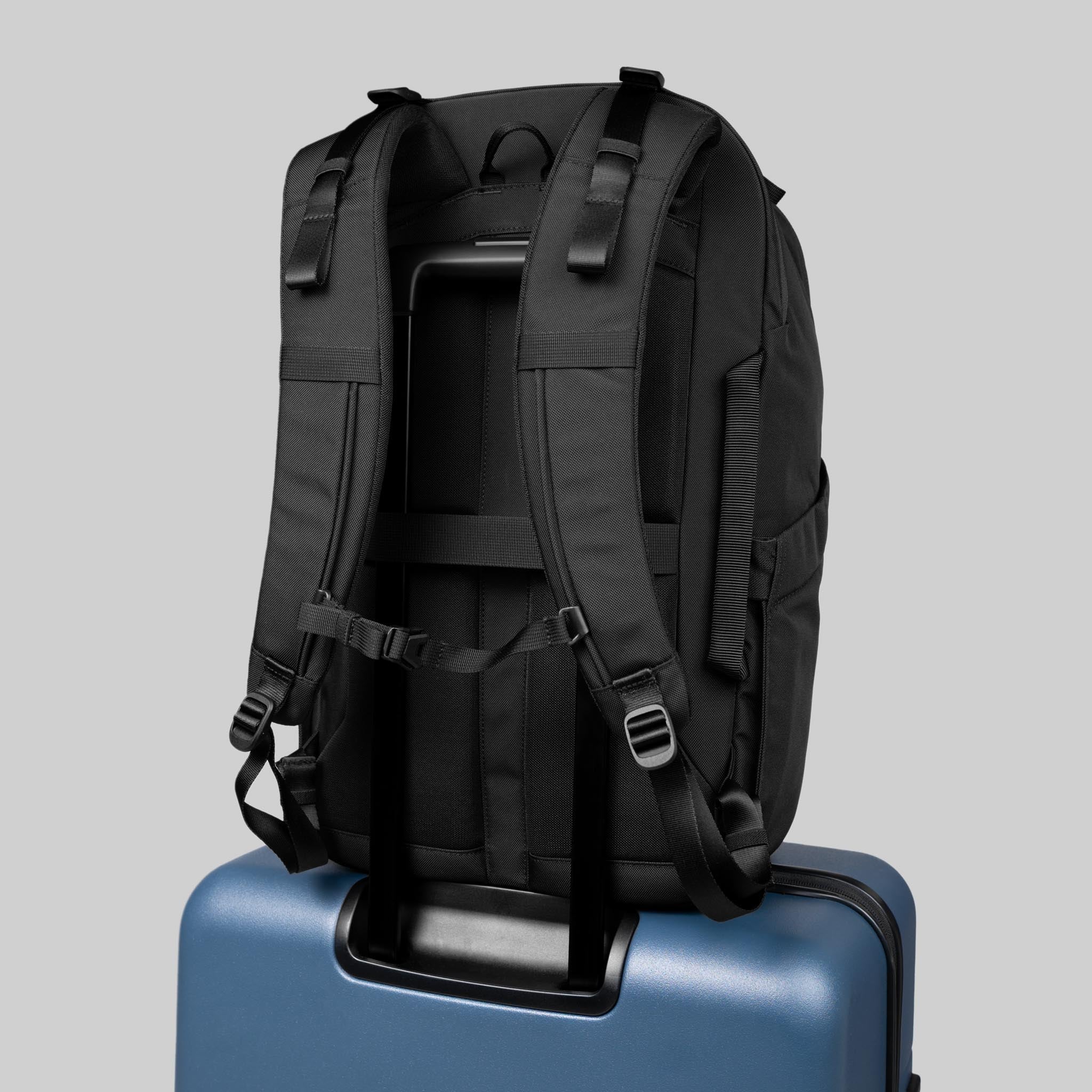 Outbound Travel Pack 30L - Storming Gravity