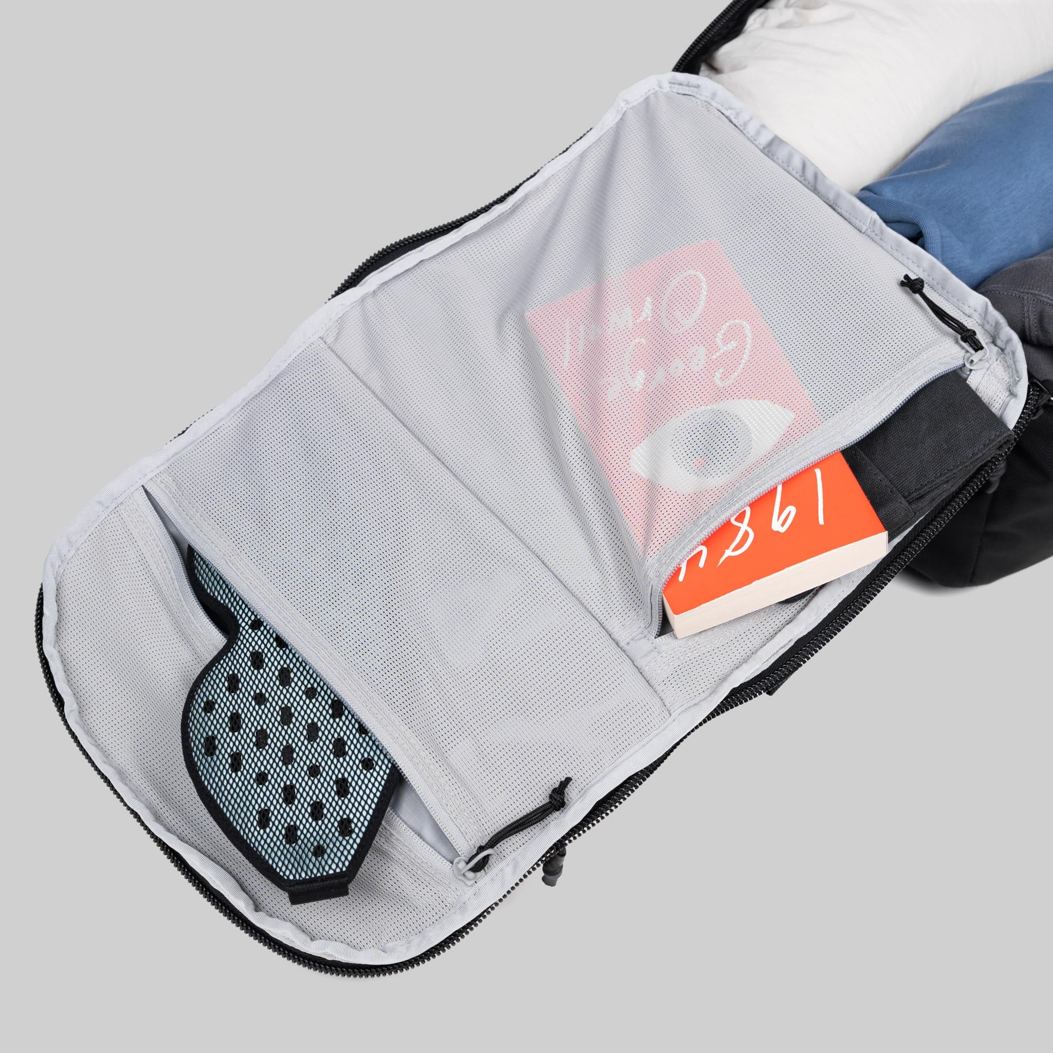 Outbound Travel Pack 30L - Storming Gravity