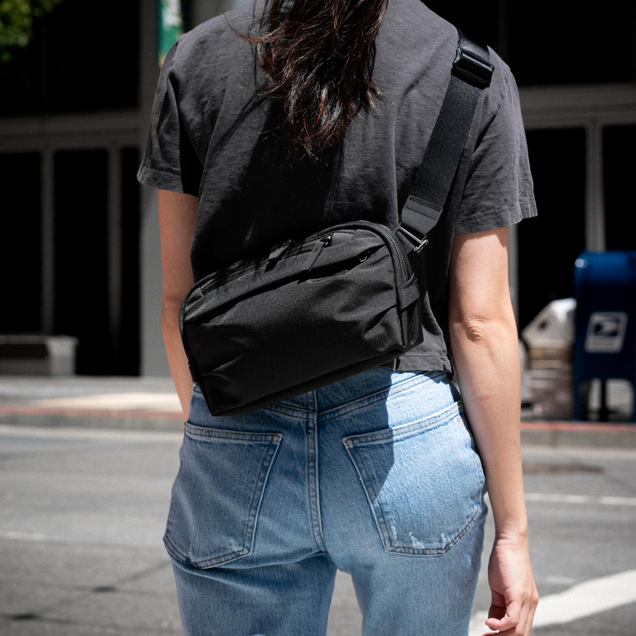 Toshi Sling 2.5L V2 - Storming Gravity
