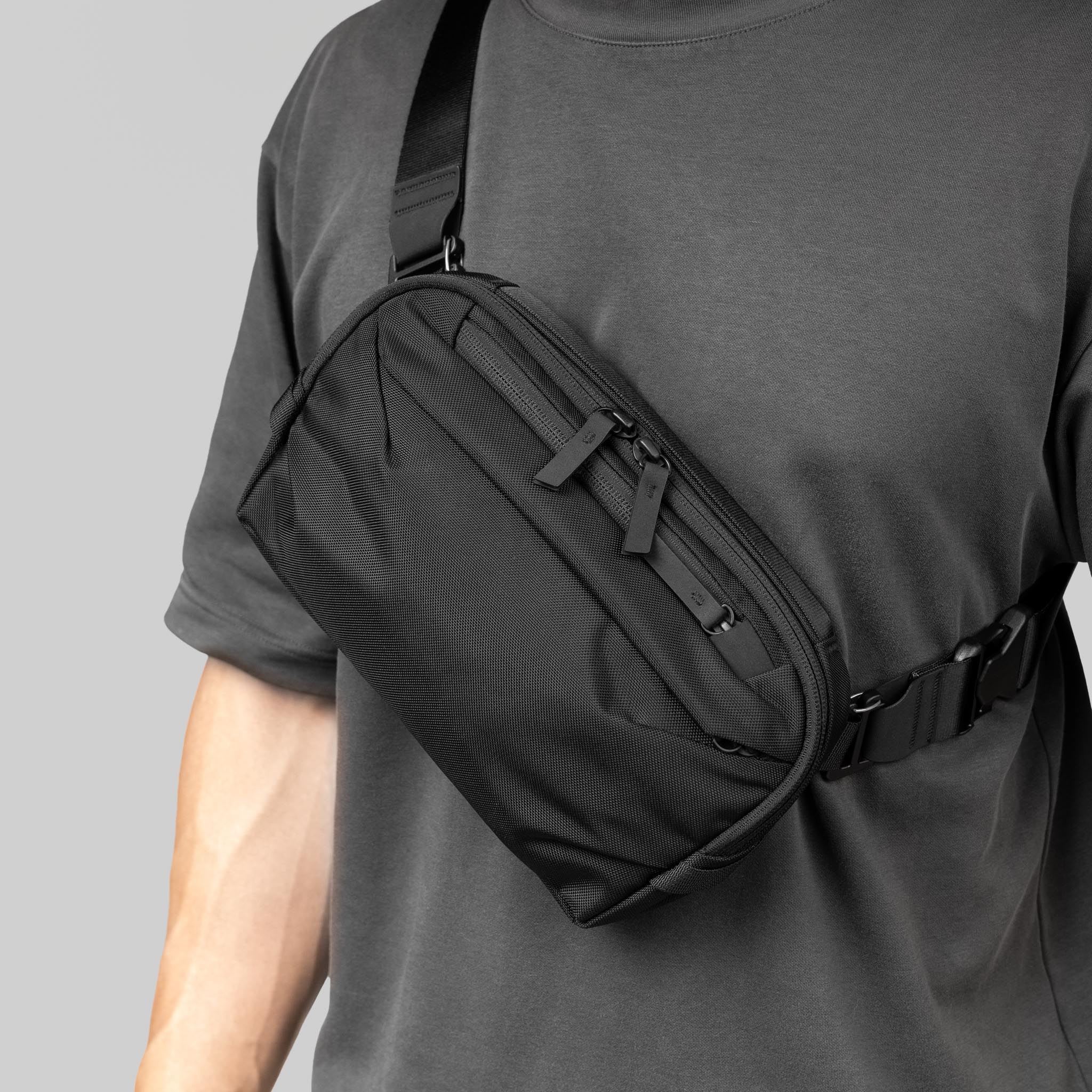 Toshi Sling 2.5L V2 - Storming Gravity
