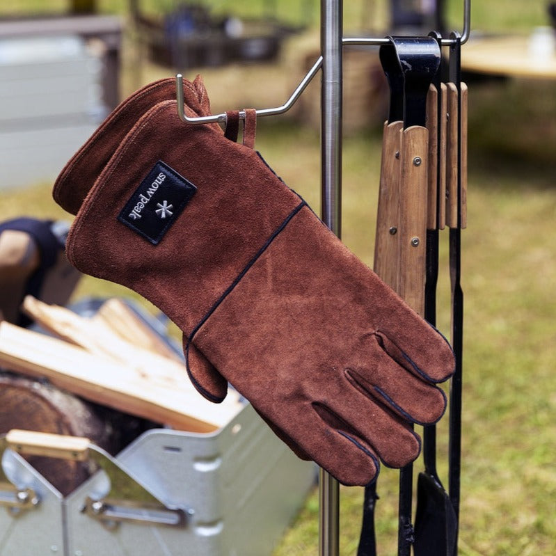 Fire Side Gloves - Storming Gravity