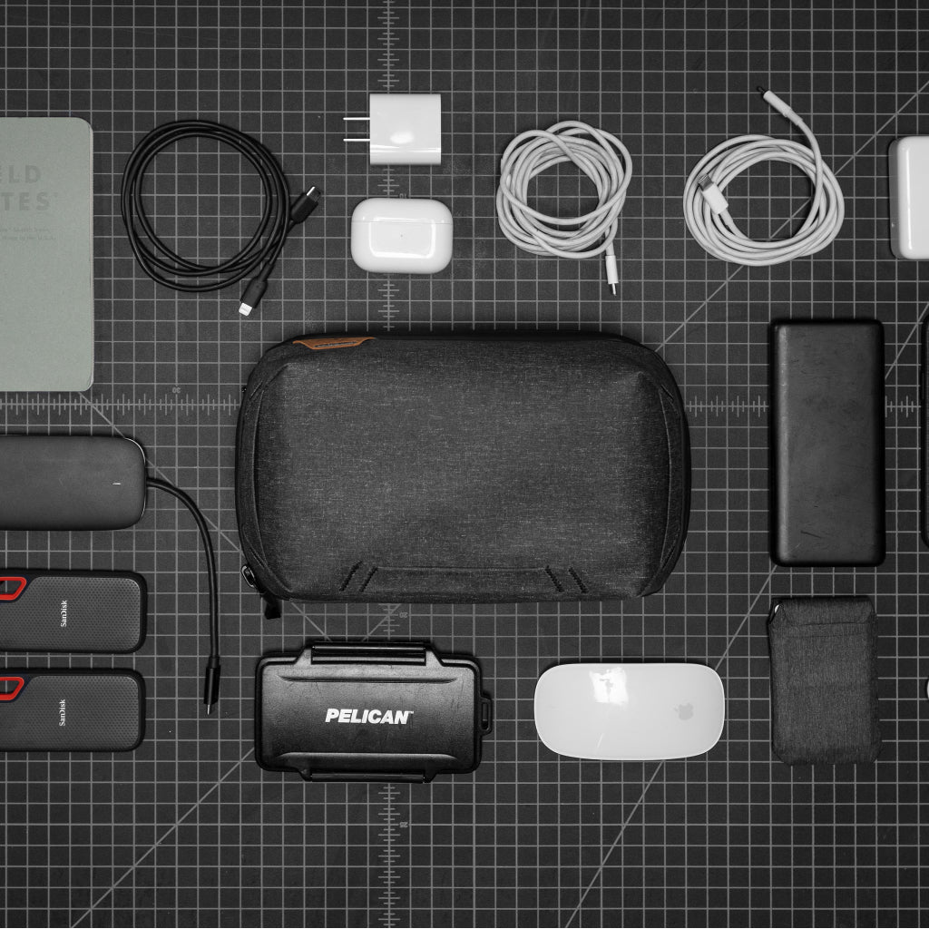 peak-design-tech-pouch-charcoal