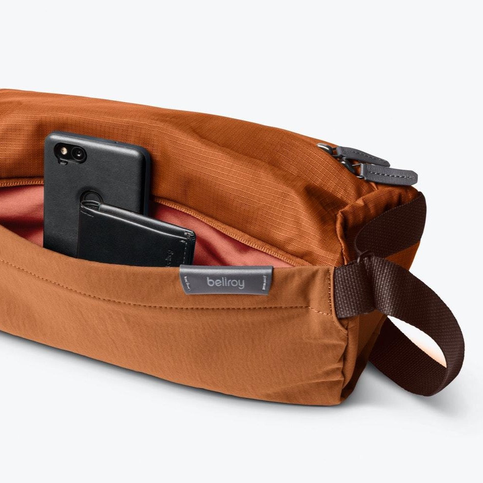 bellroy-sling-bronze