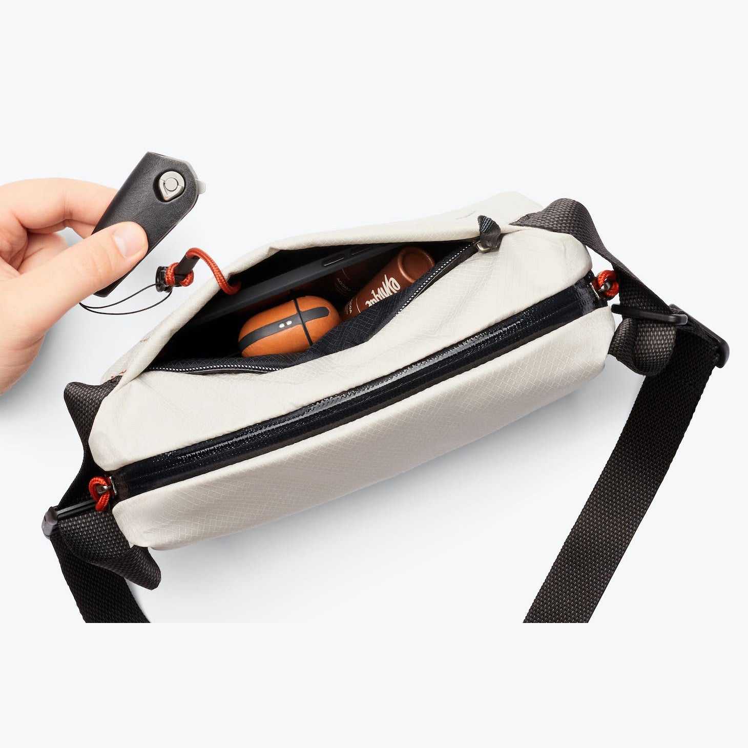 bellroy-lite-sling-mini-chalk