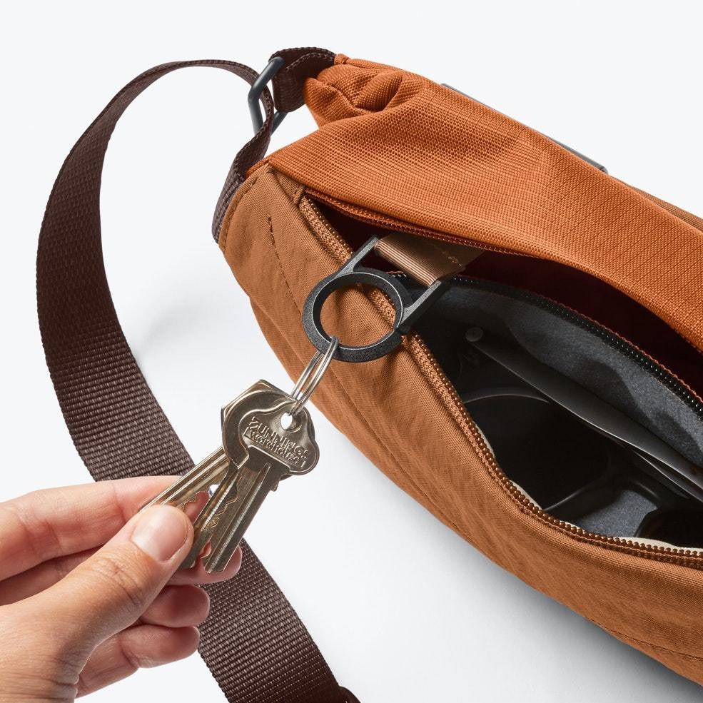 bellroy-sling-mini-bronze