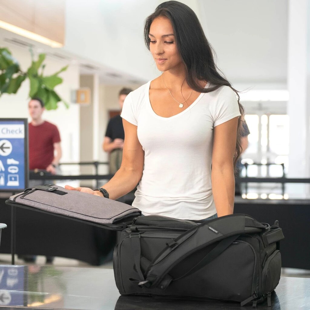 nomatic-travel-bag-40l