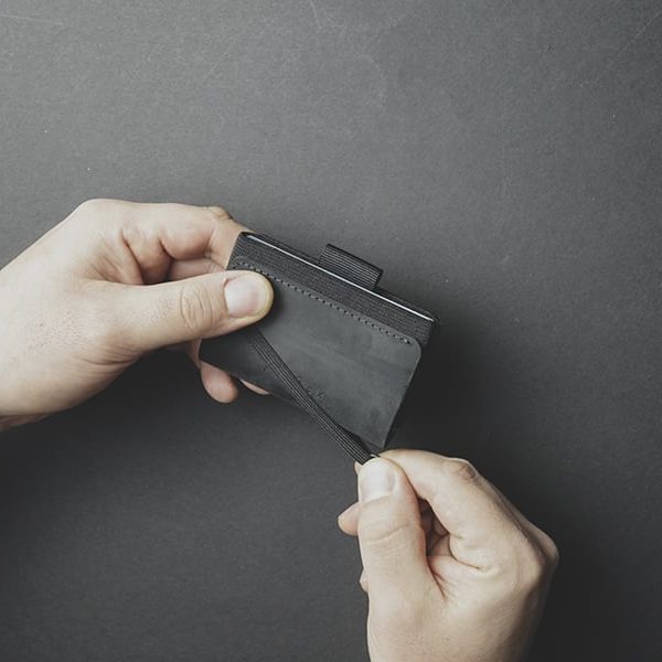 FOCX R2 Accountant - The cash-carrying minimal wallet - Storming Gravity