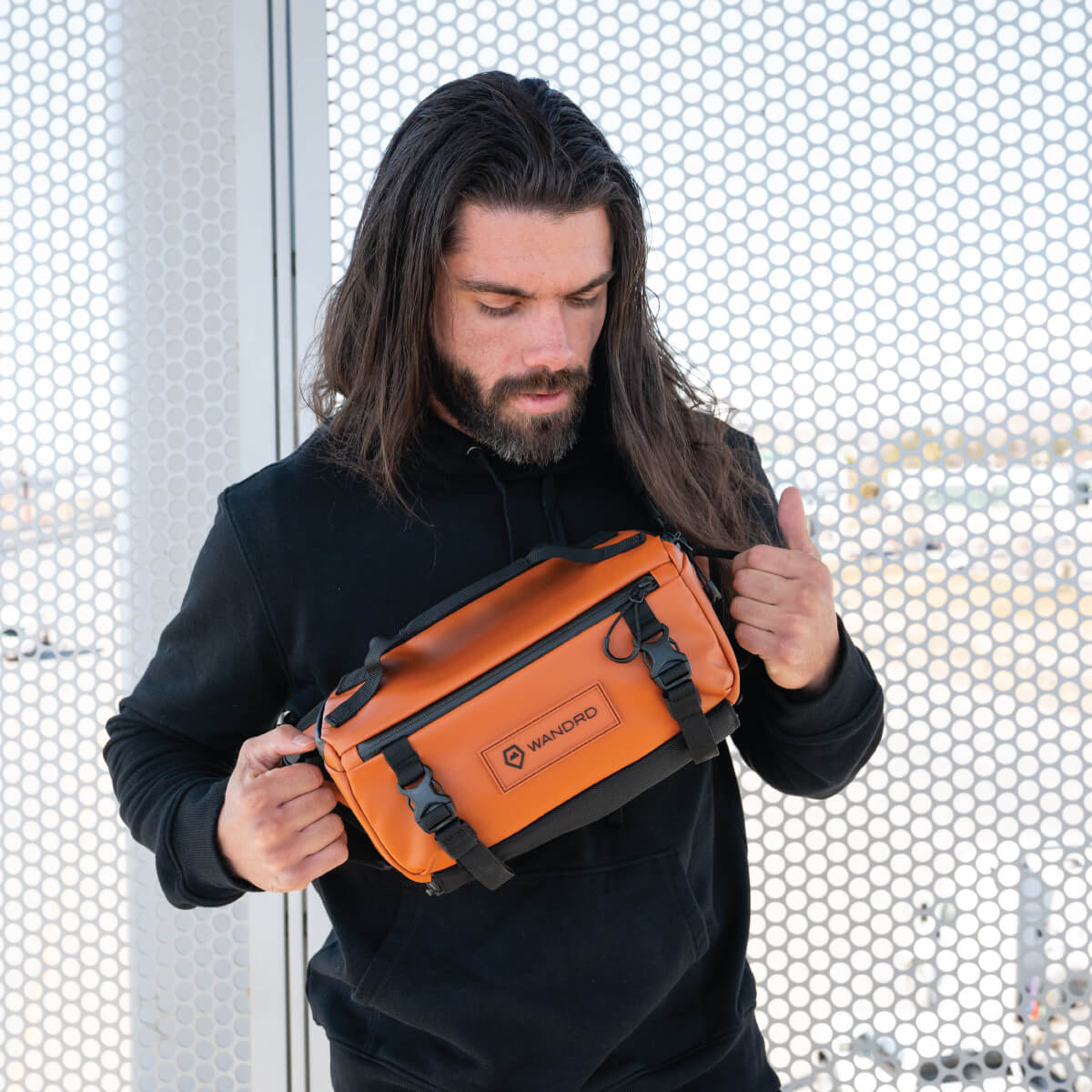 wandrd-rogue-sling-6l-sedona-orange