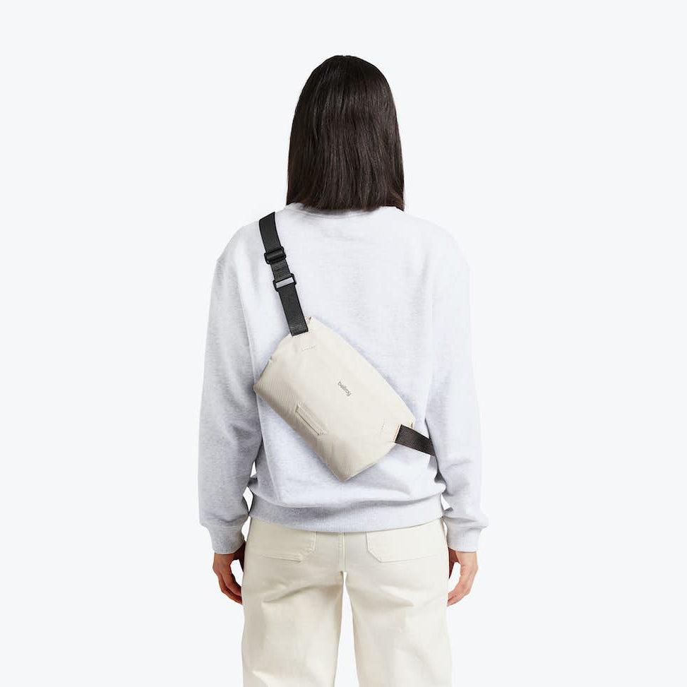 bellroy-lite-sling-mini-chalk