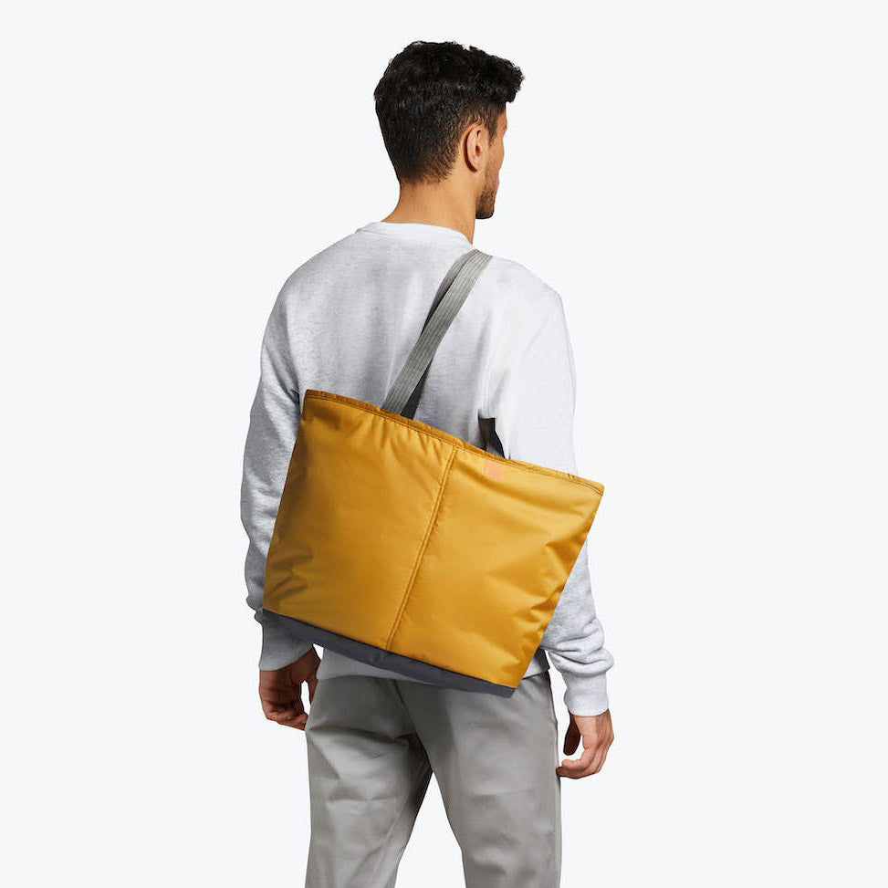 Bellroy Cooler Tote | 3M Thinsulate Insulated Tote Bag - Storming Gravity