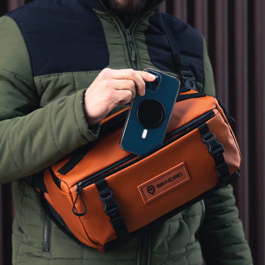 wandrd-rogue-sling-9l-sedona-orange