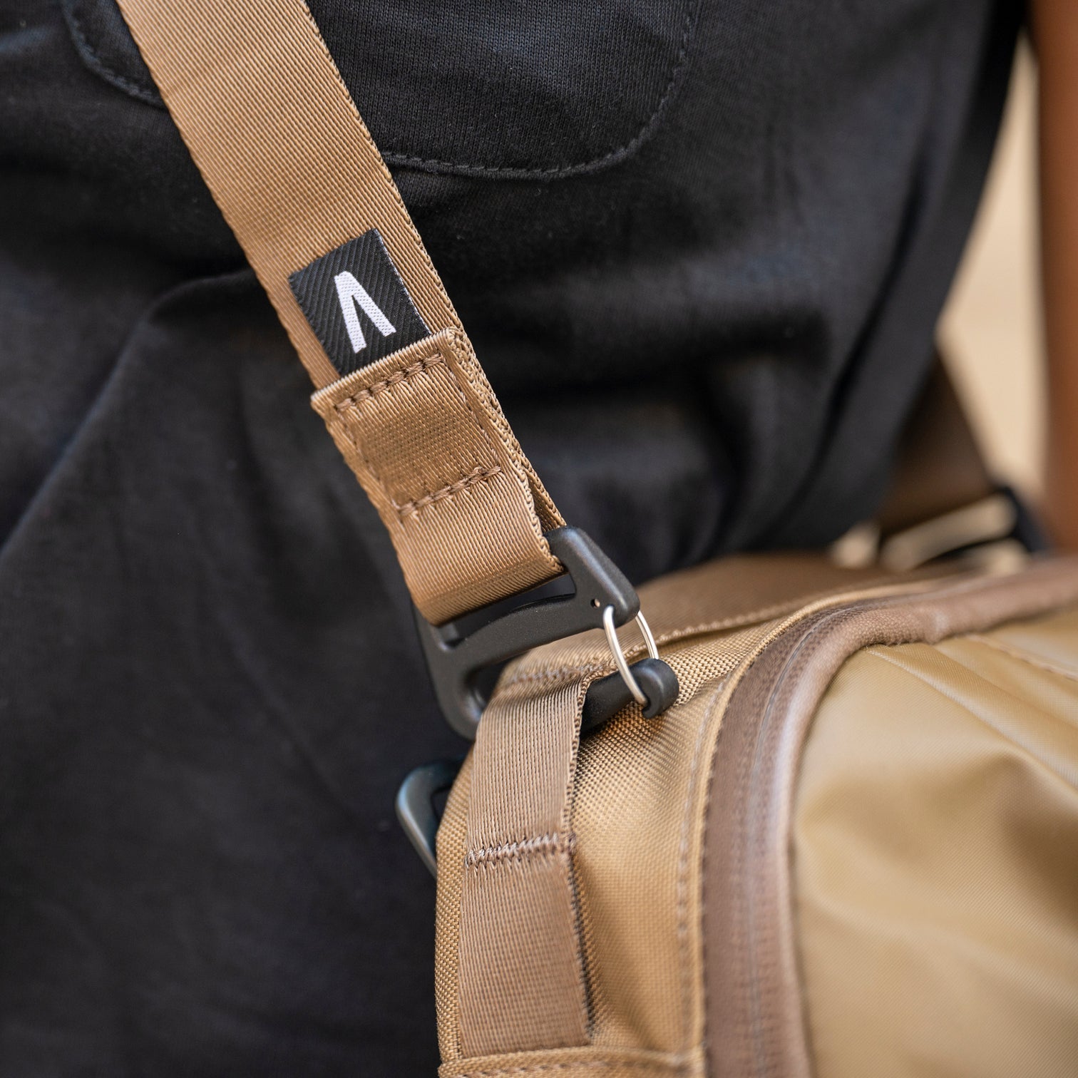 Aux Compartment Sling 3L - Storming Gravity