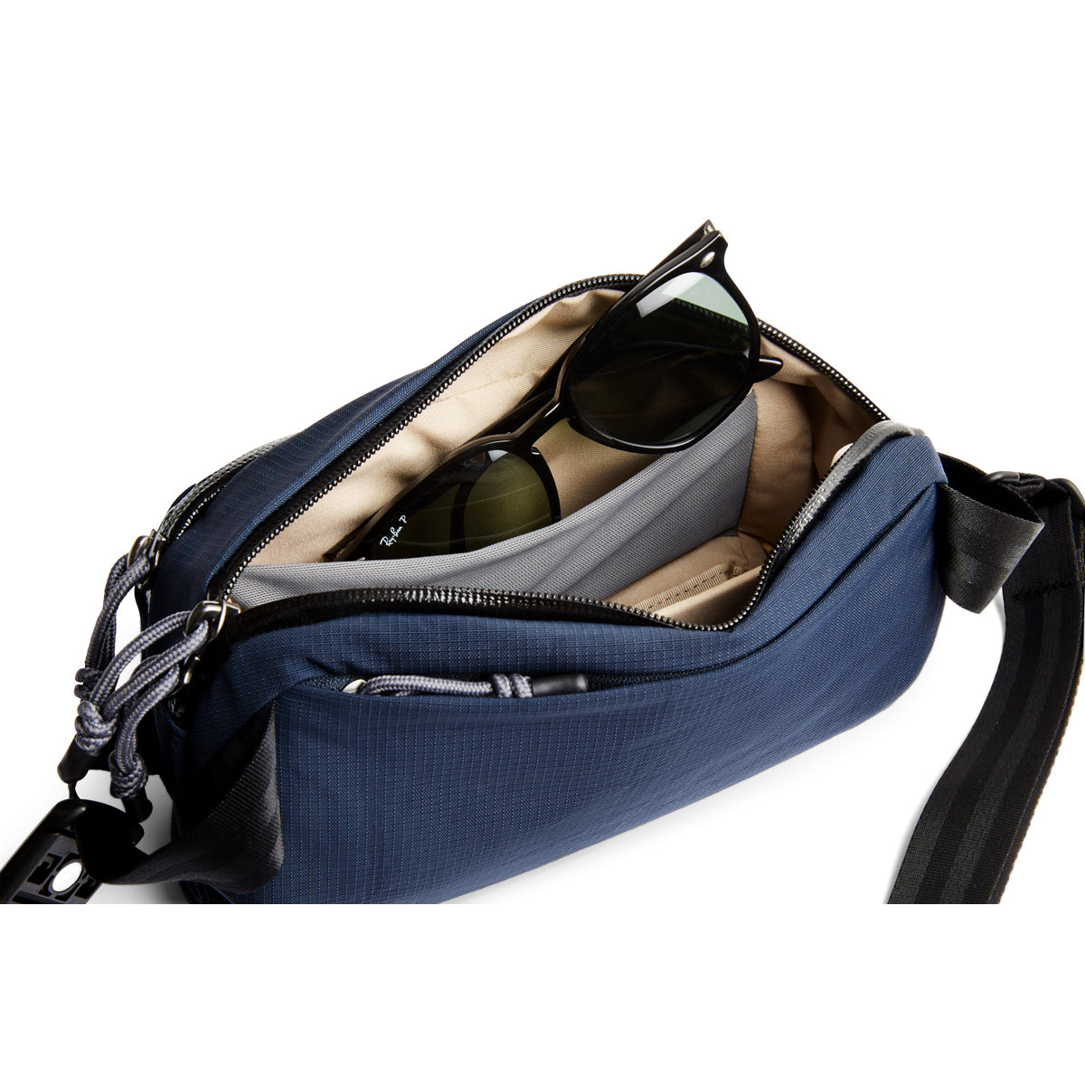 bellroy-venture-ready-sling-nightsky