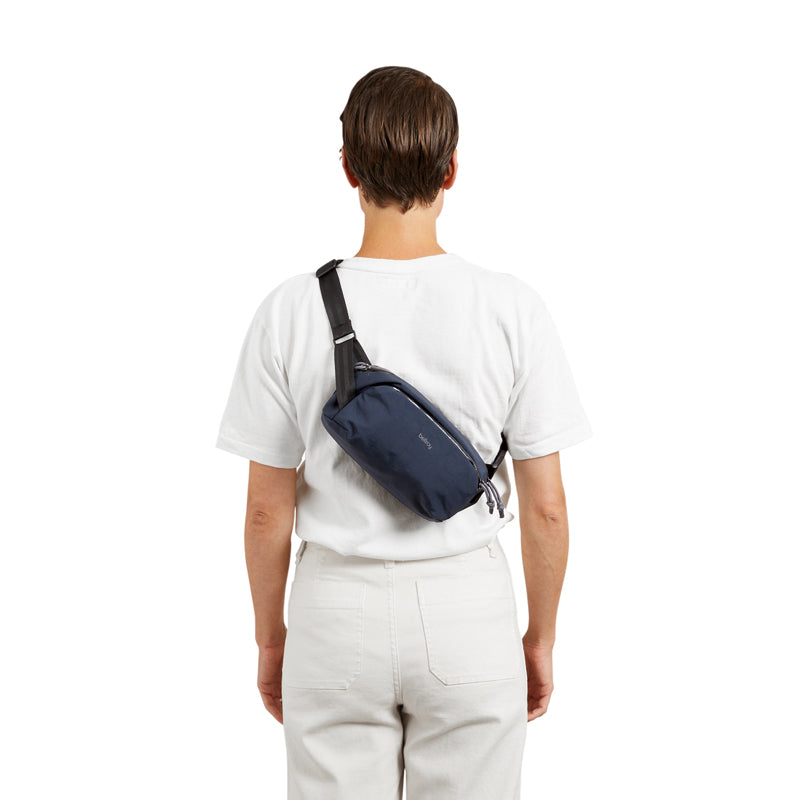 bellroy-venture-ready-sling-nightsky