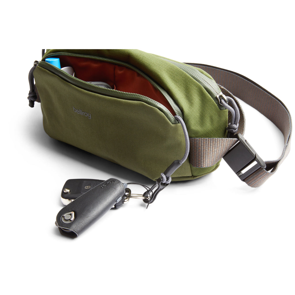 bellroy-venture-ready-sling-ranger-green