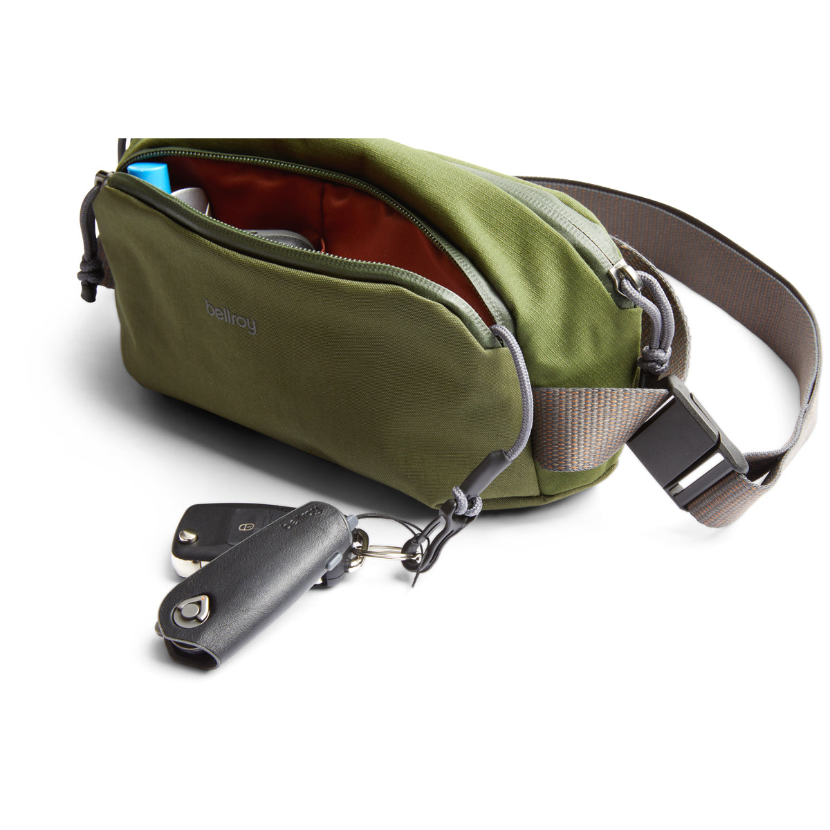 bellroy-venture-ready-sling-ranger-green