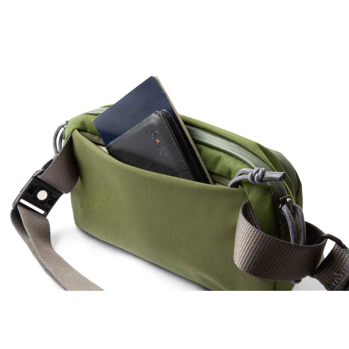 bellroy-venture-ready-sling-ranger-green