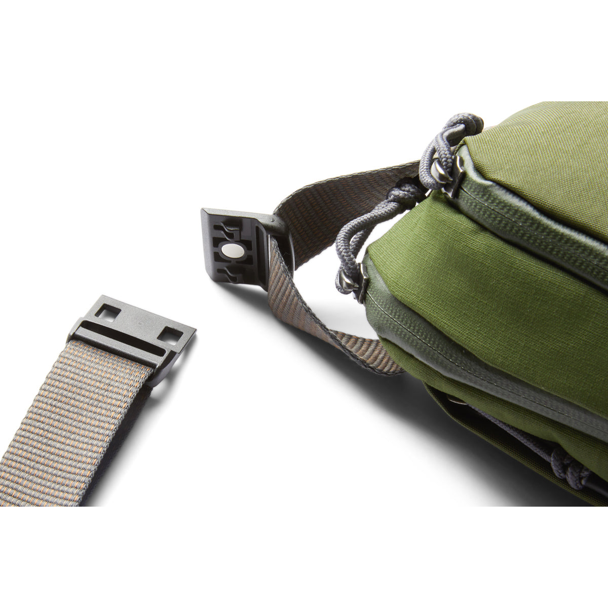 bellroy-venture-ready-sling-ranger-green