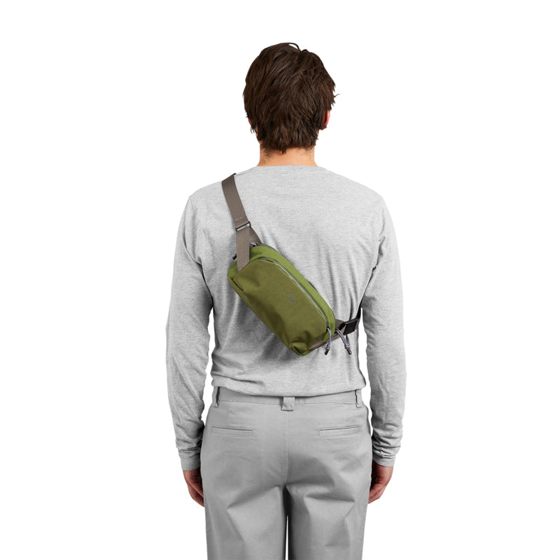 bellroy-venture-ready-sling-ranger-green