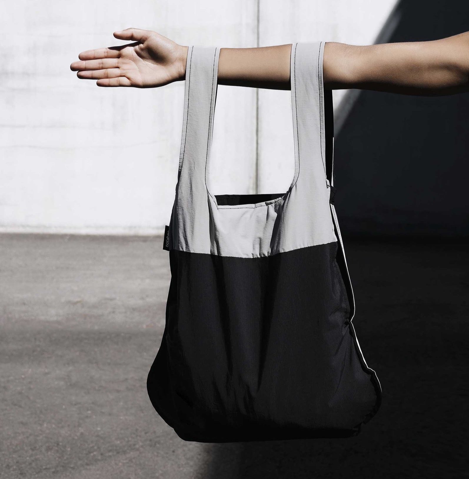 Notabag Original - Switch from Tote to Backpack in 1 second - Storming Gravity