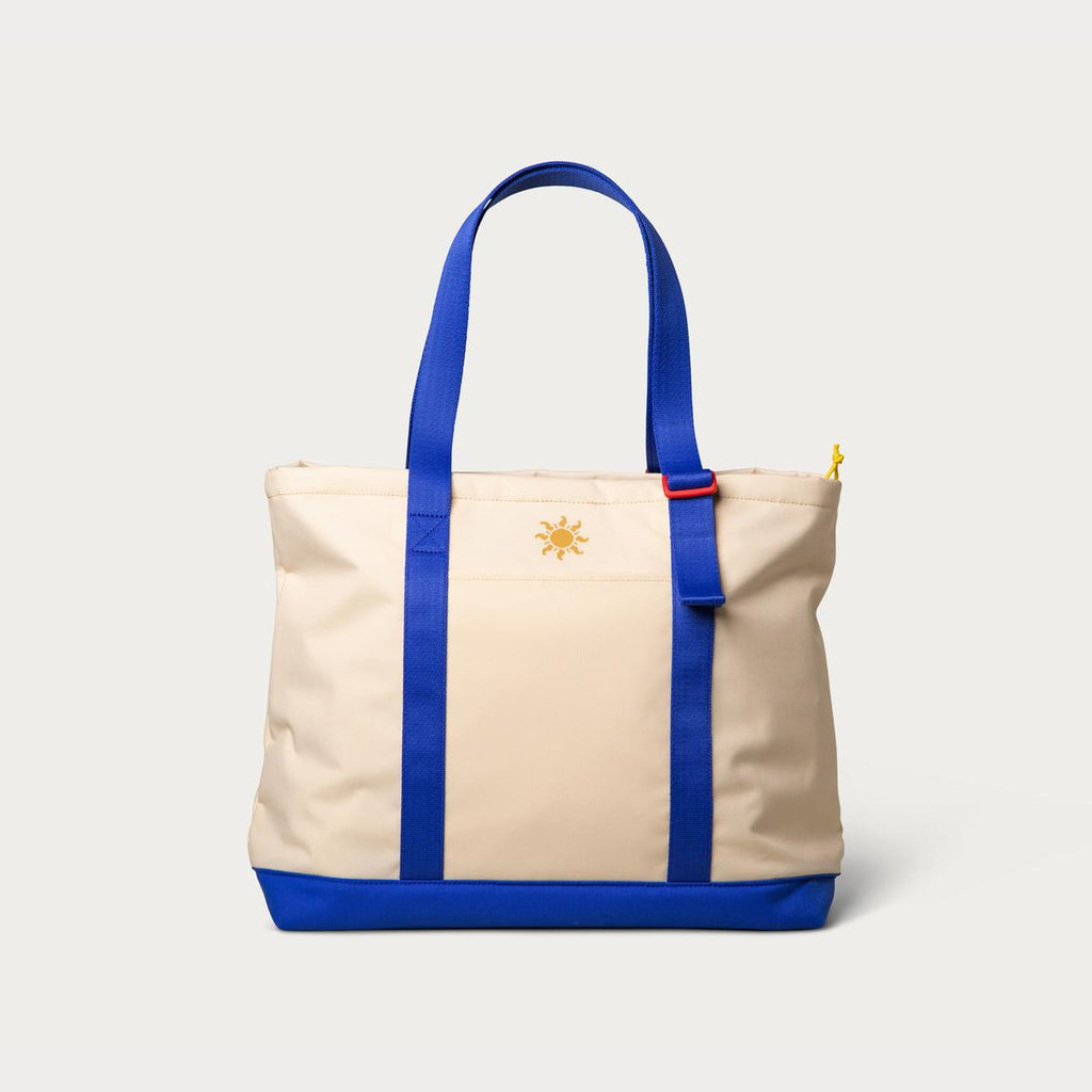Long Weekend Beacon Tote 18L - Storming Gravity