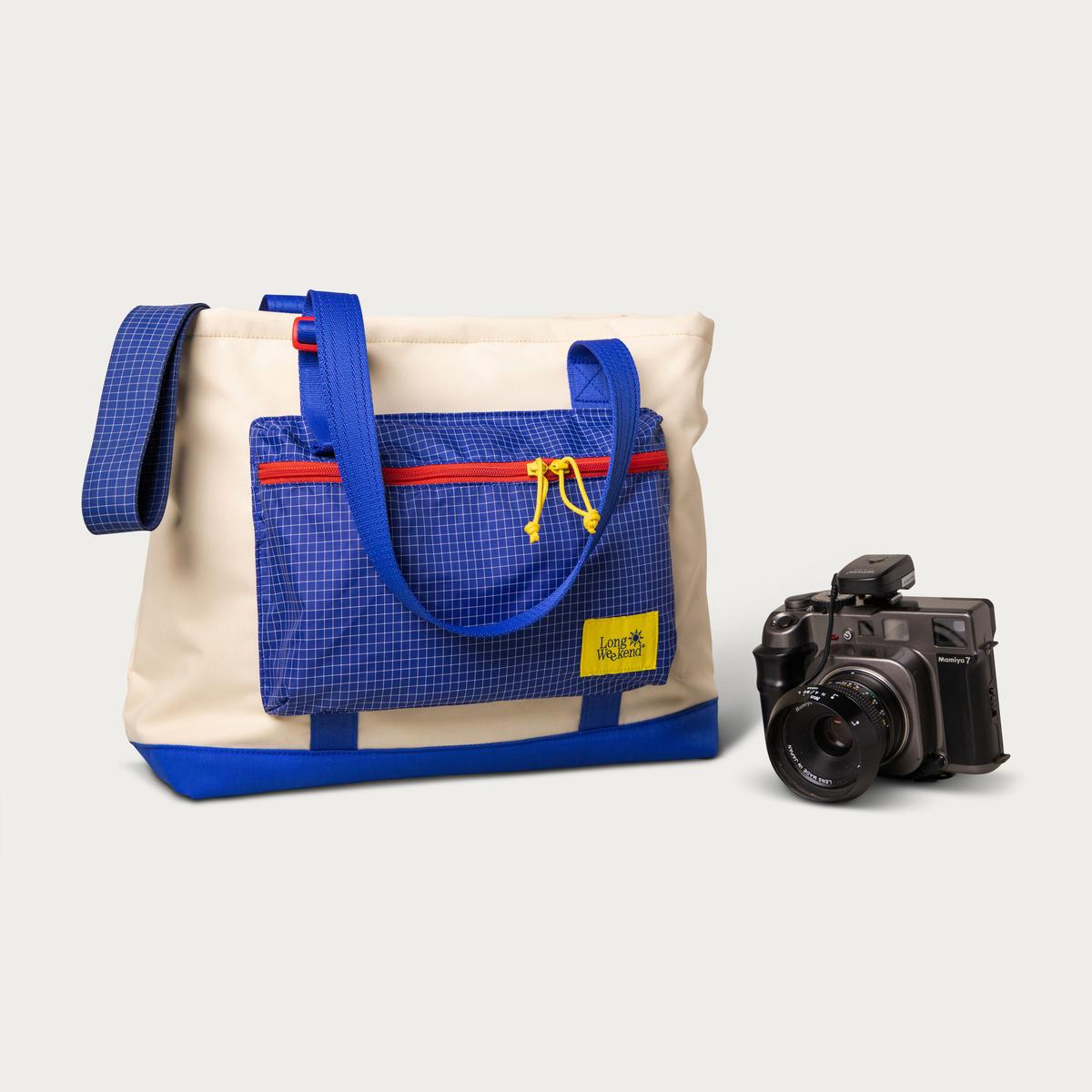 Long Weekend Beacon Tote 18L - Storming Gravity