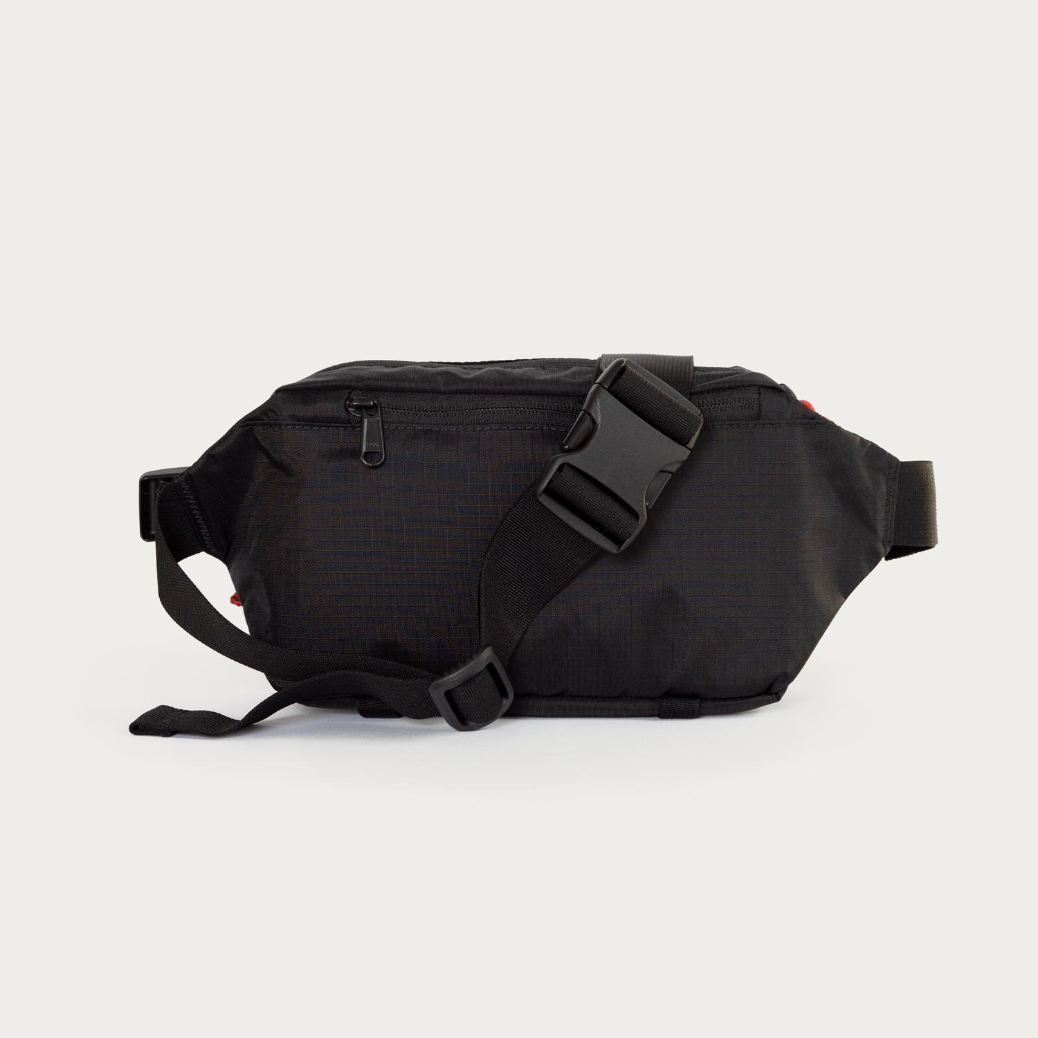 moment-mtw-fanny-sling-2l-black-ripstop