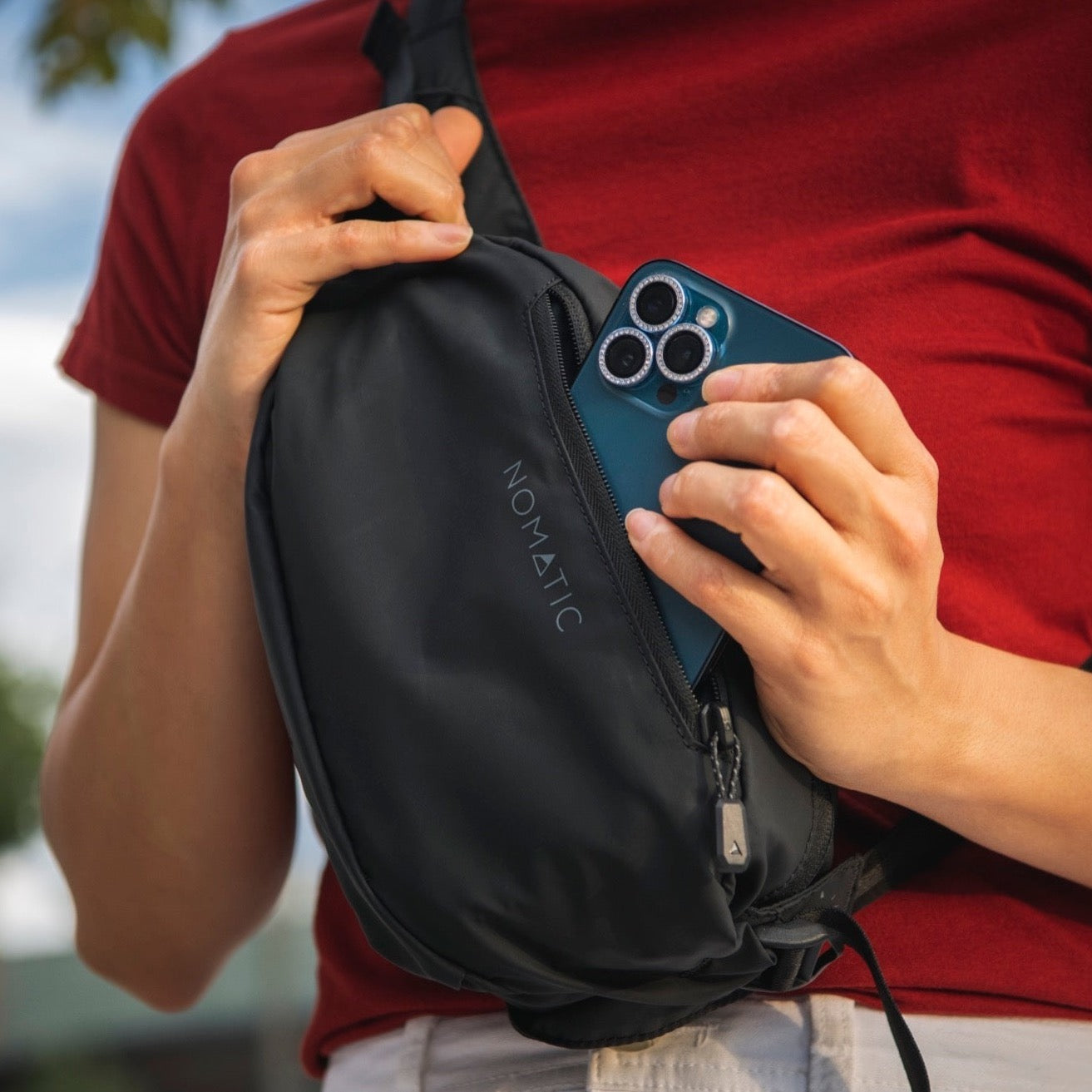 Nomatic Navigator Collapsible Sling 3L - Storming Gravity