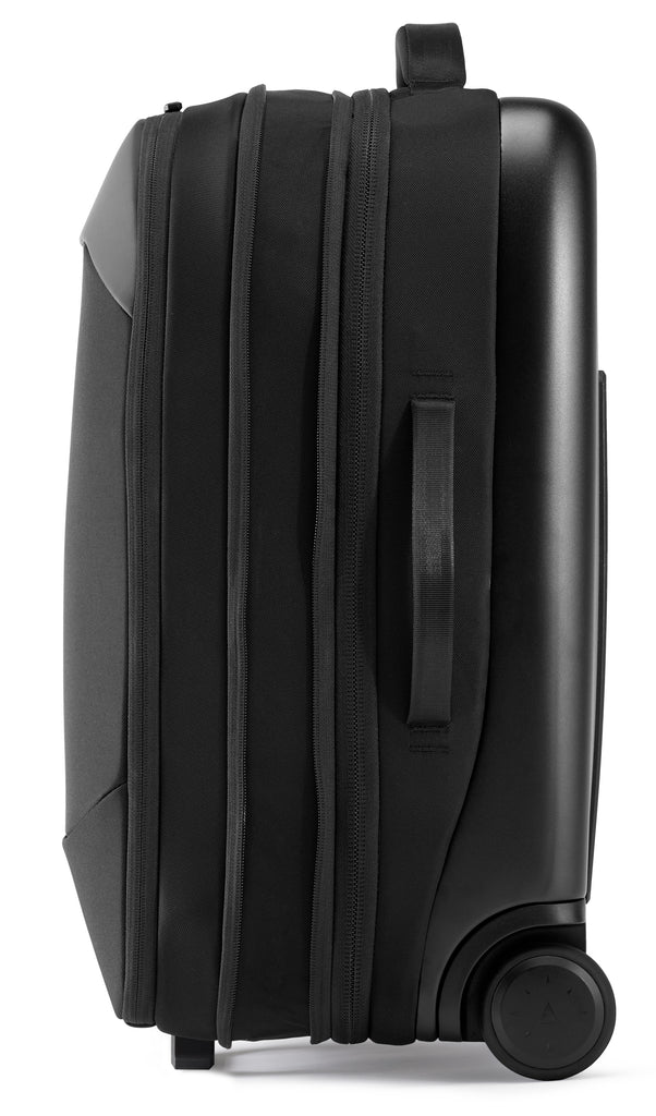 Nomatic Navigator Carry-On 37L - Storming Gravity