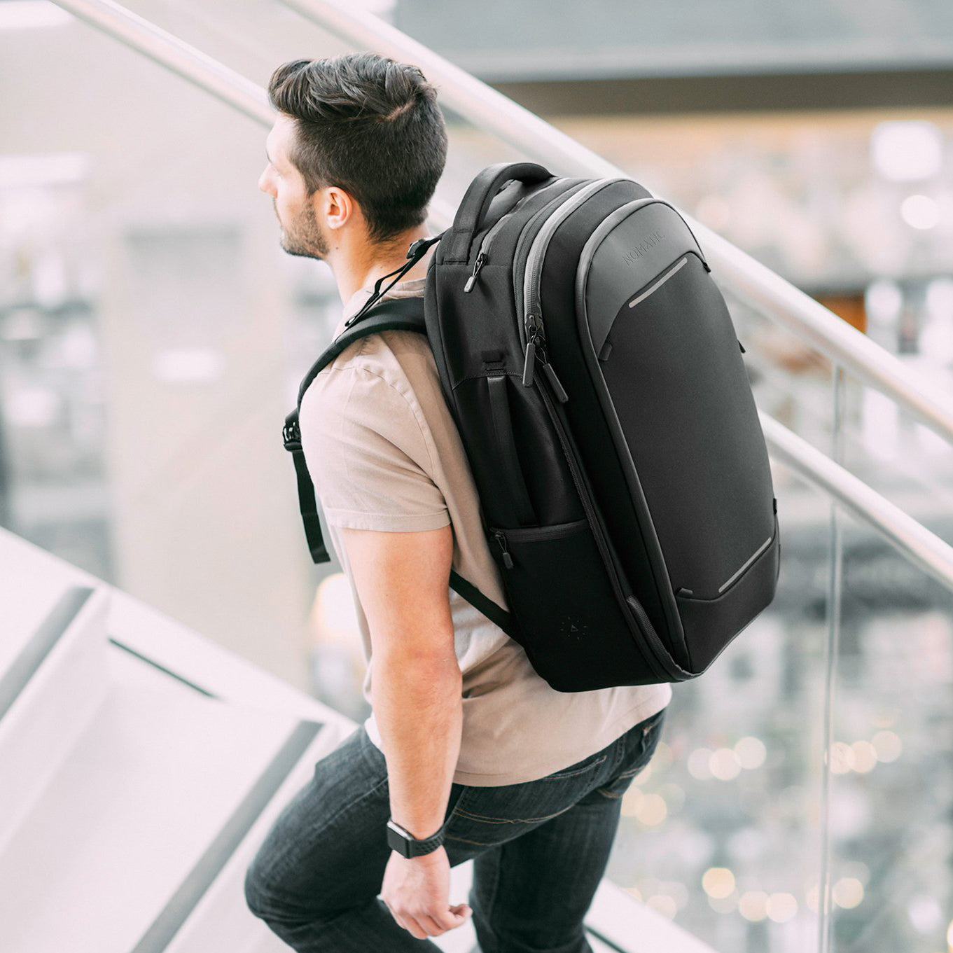 NOMATIC Navigator Travel Backpack 32L – Storming Gravity