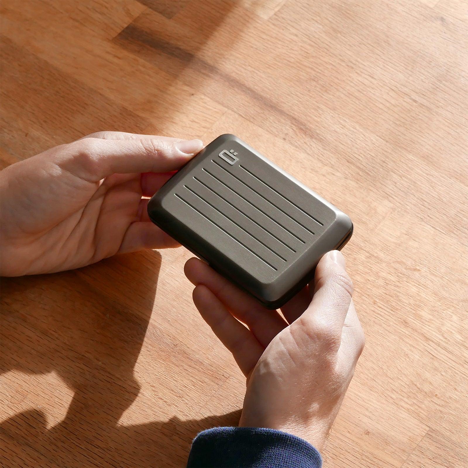 ogon-smart-case-v2-titanium