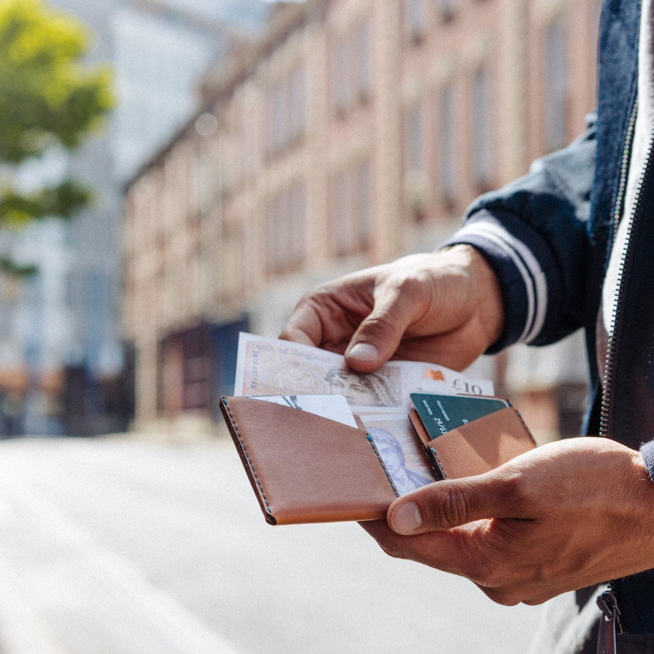 Wingback Wingston Wallet - Super Slim Bifold Wallet - Storming Gravity