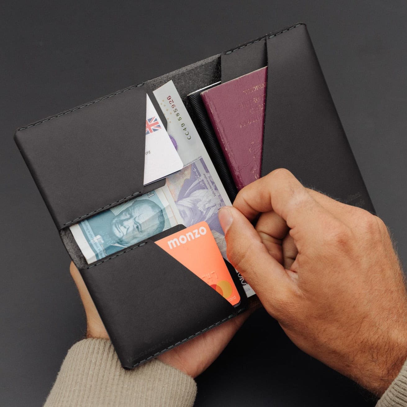 Wingback Wingston Travel Wallet - Storming Gravity