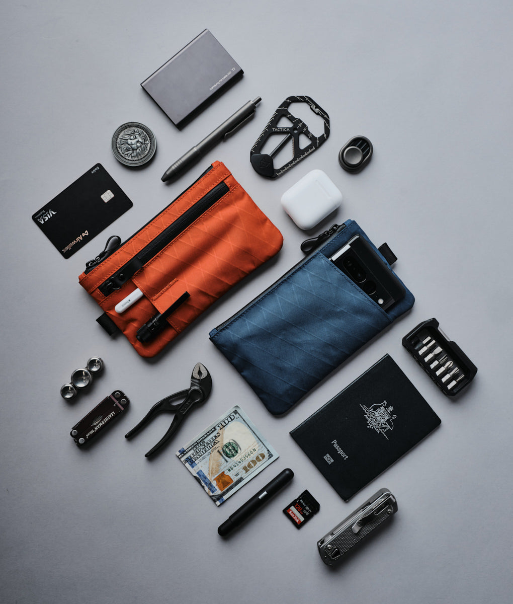 alpaka-zip-clutch-cayenne