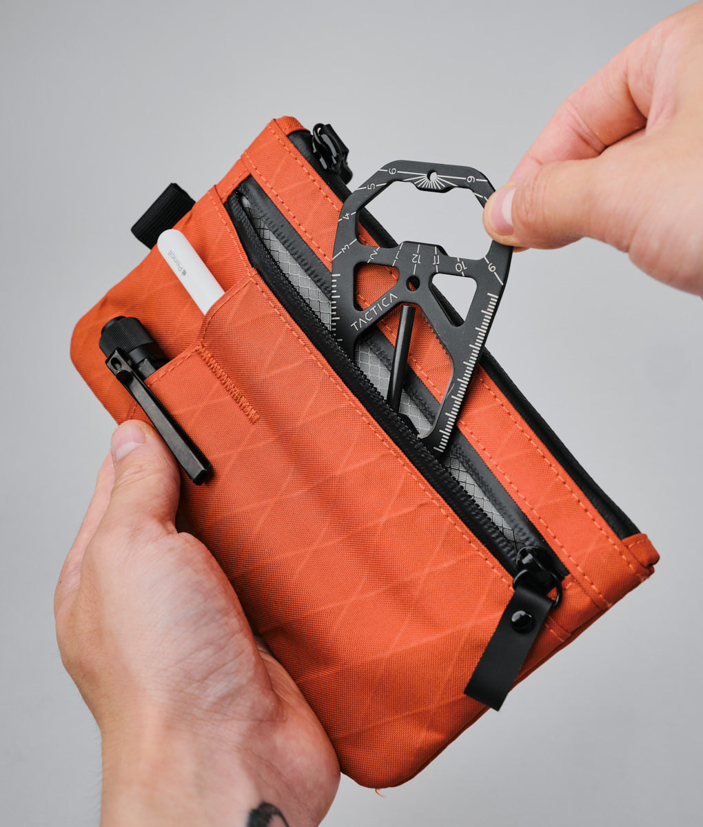 alpaka-zip-clutch-cayenne