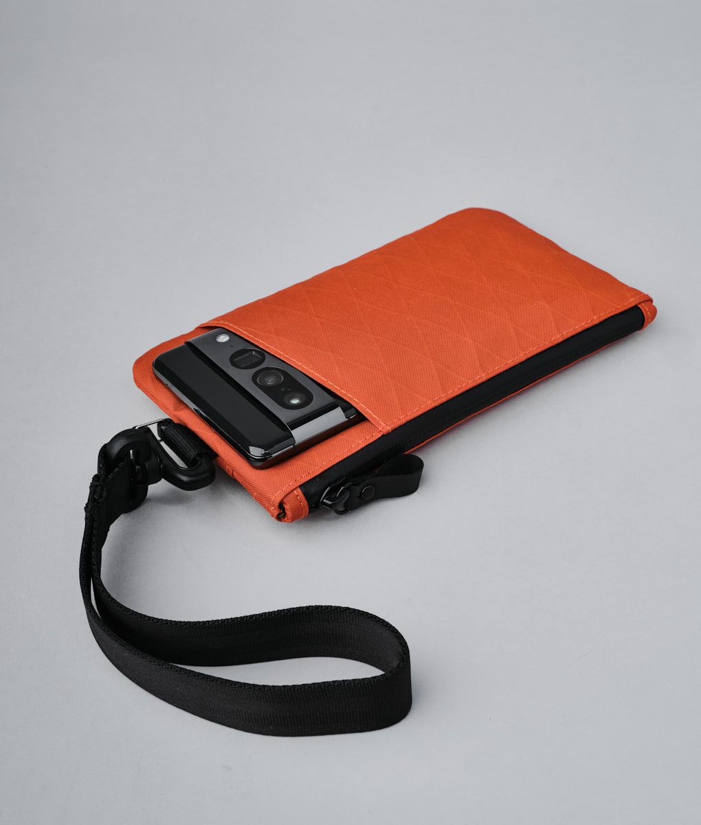 alpaka-zip-clutch-cayenne