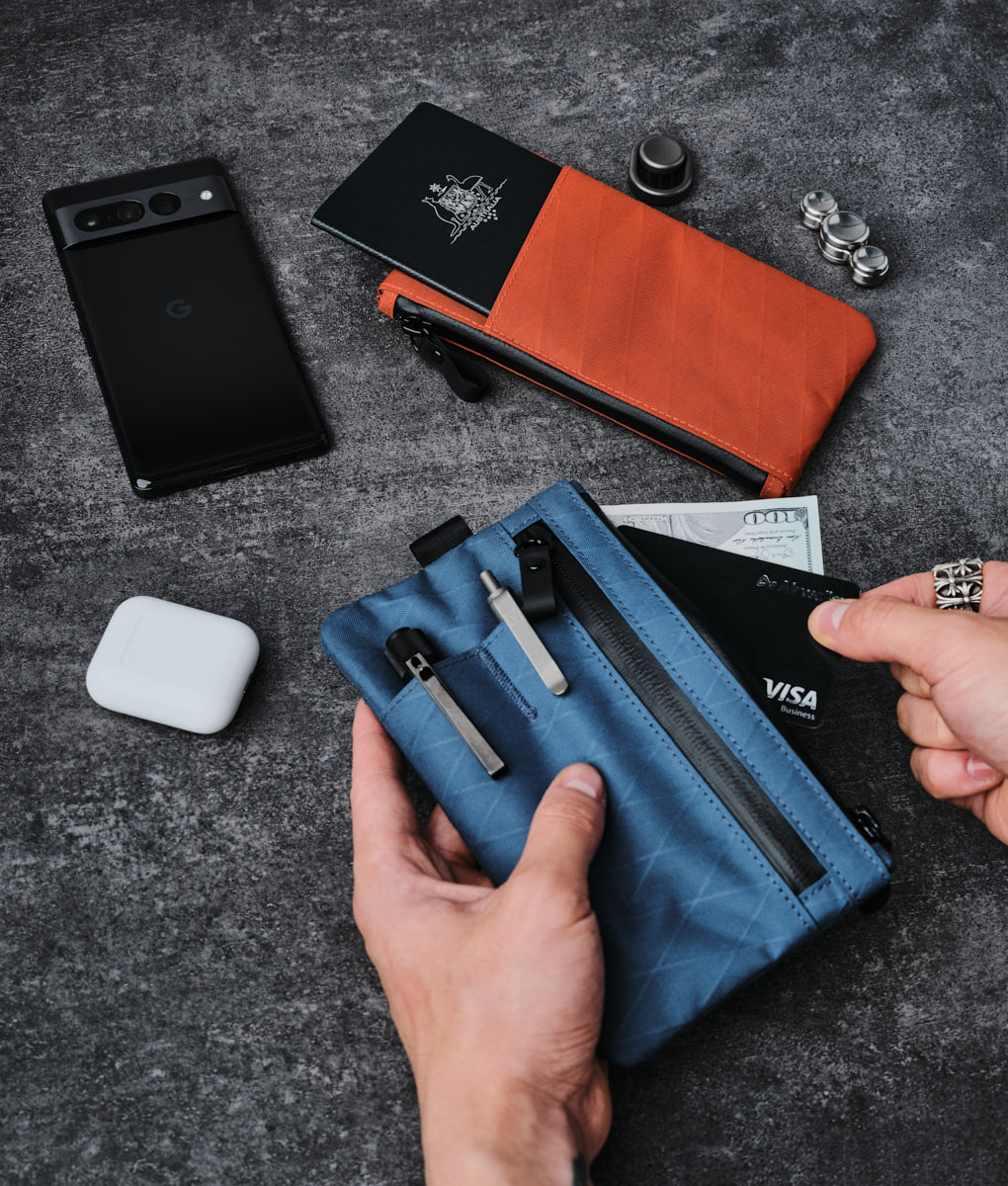alpaka-zip-clutch-ocean-blue