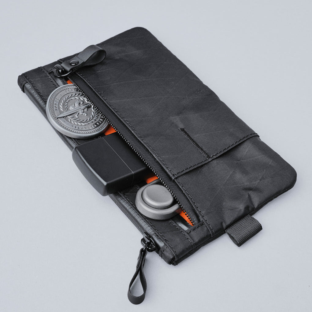 alpaka-zip-clutch-black