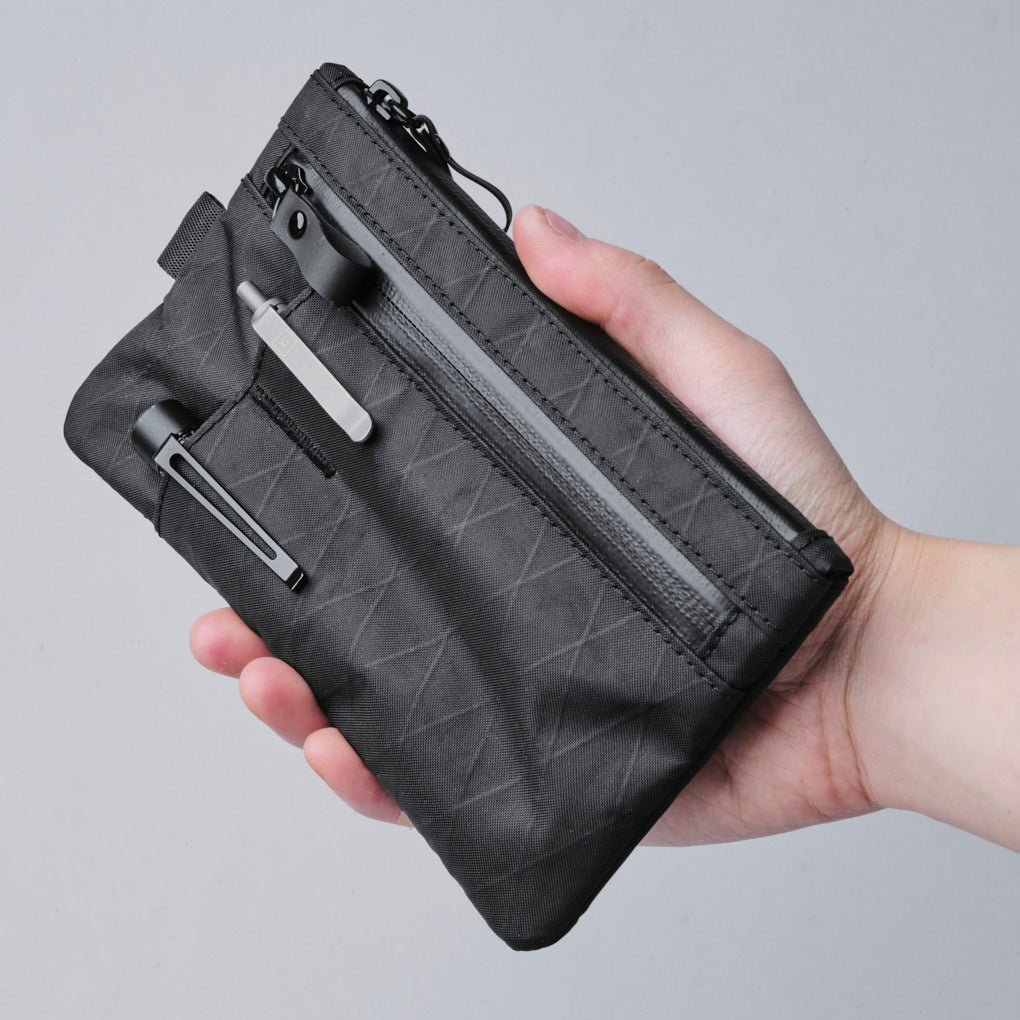 alpaka-zip-clutch-black
