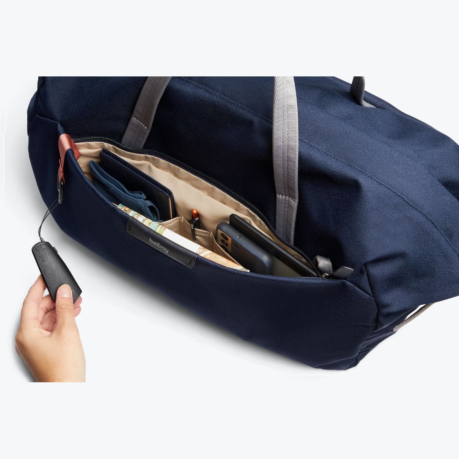 bellroy-classic-weekender-35-navy