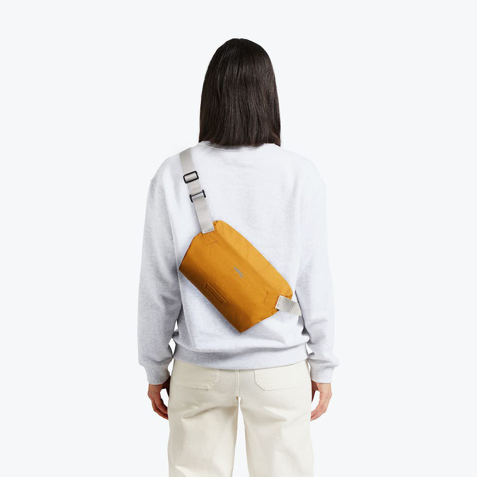 bellroy-lite-sling-mini-copper
