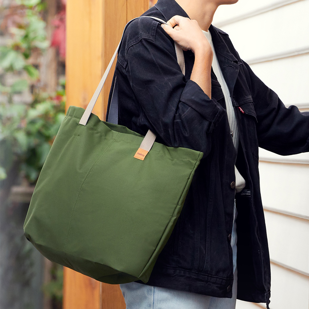 bellroy-market-tote-ranger-green