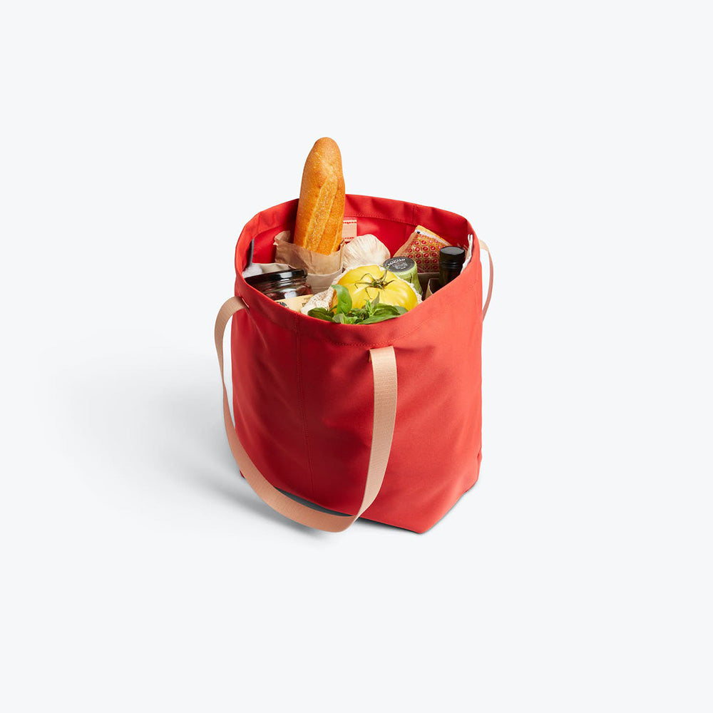 bellroy-market-tote-hot-sauce