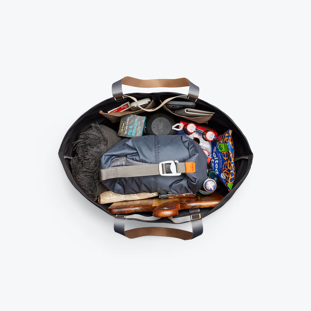 bellroy-market-tote-plus-black