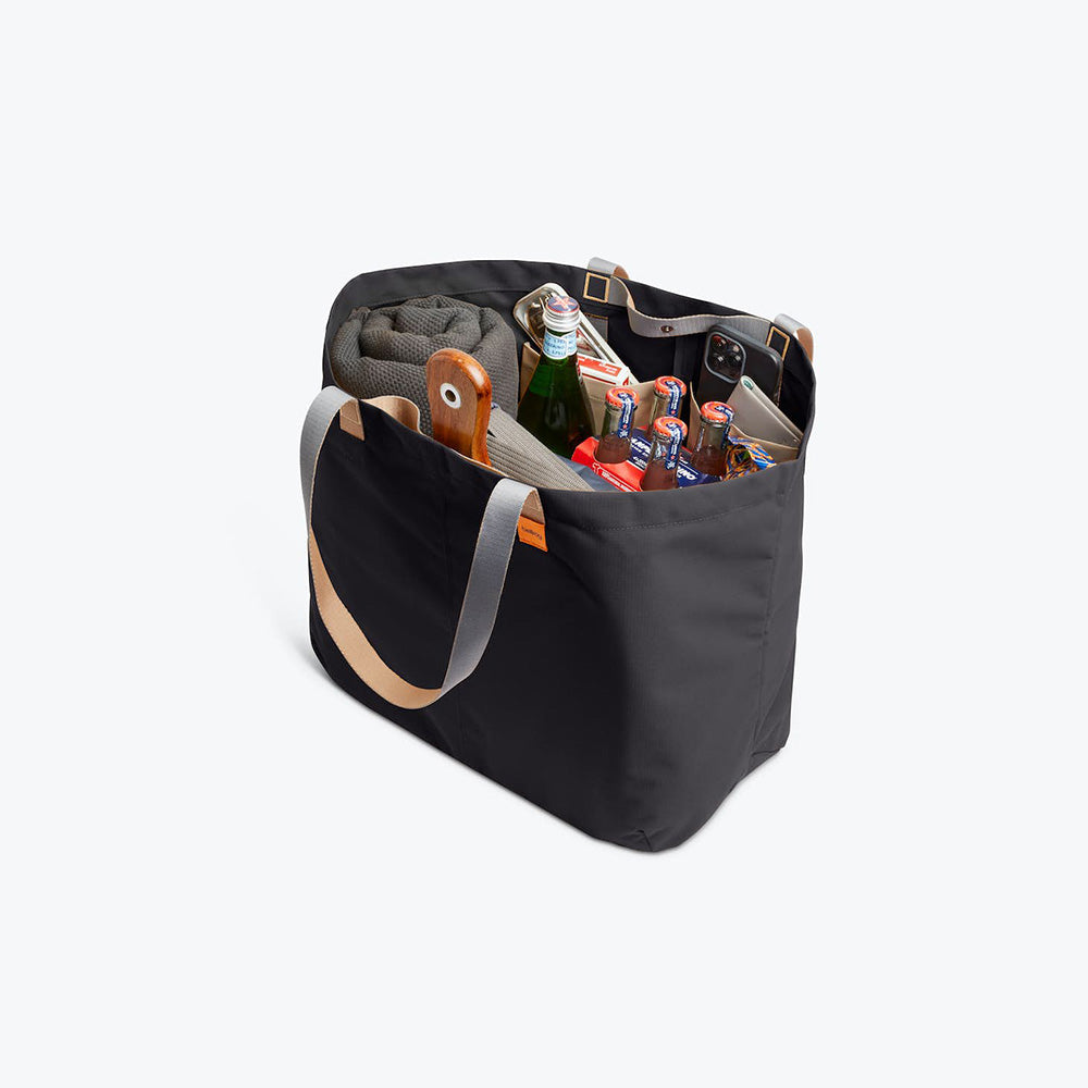 bellroy-market-tote-plus-black