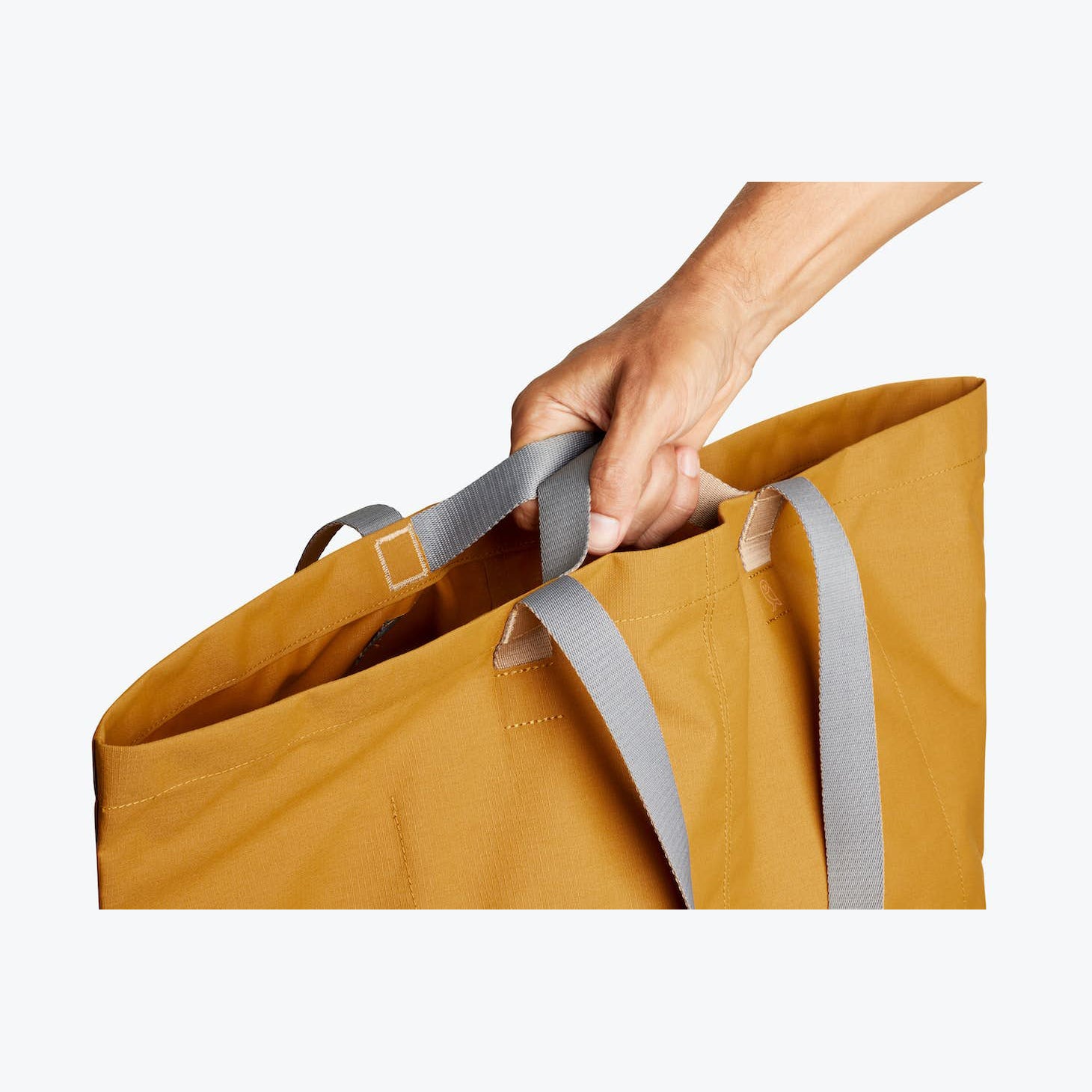 bellroy-market-tote-plus-copper
