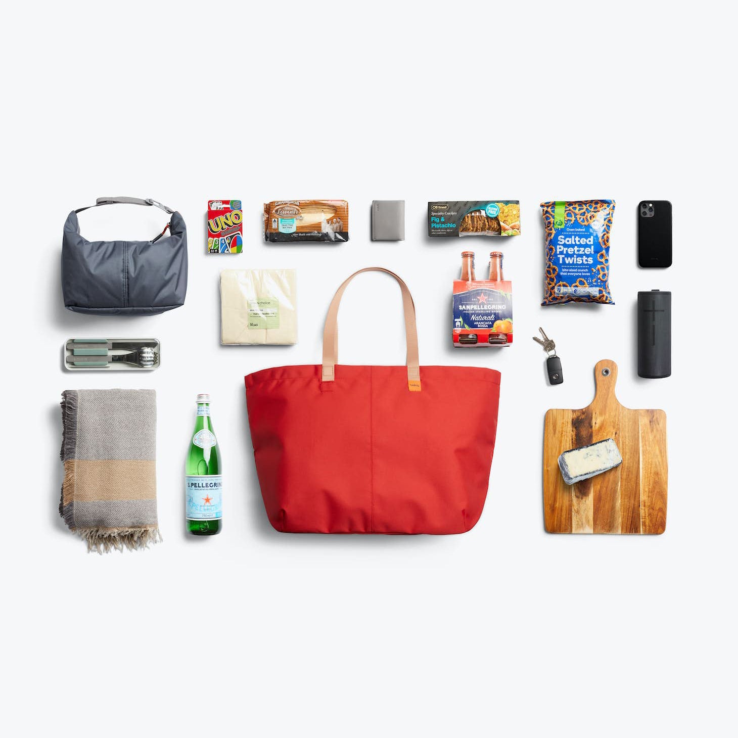 bellroy-market-tote-plus-hot-sauce