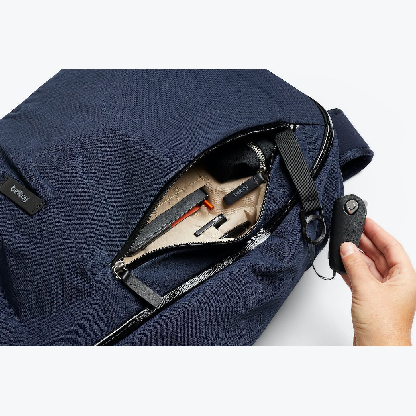 bellroy-transit-backpack-28l-nightsky