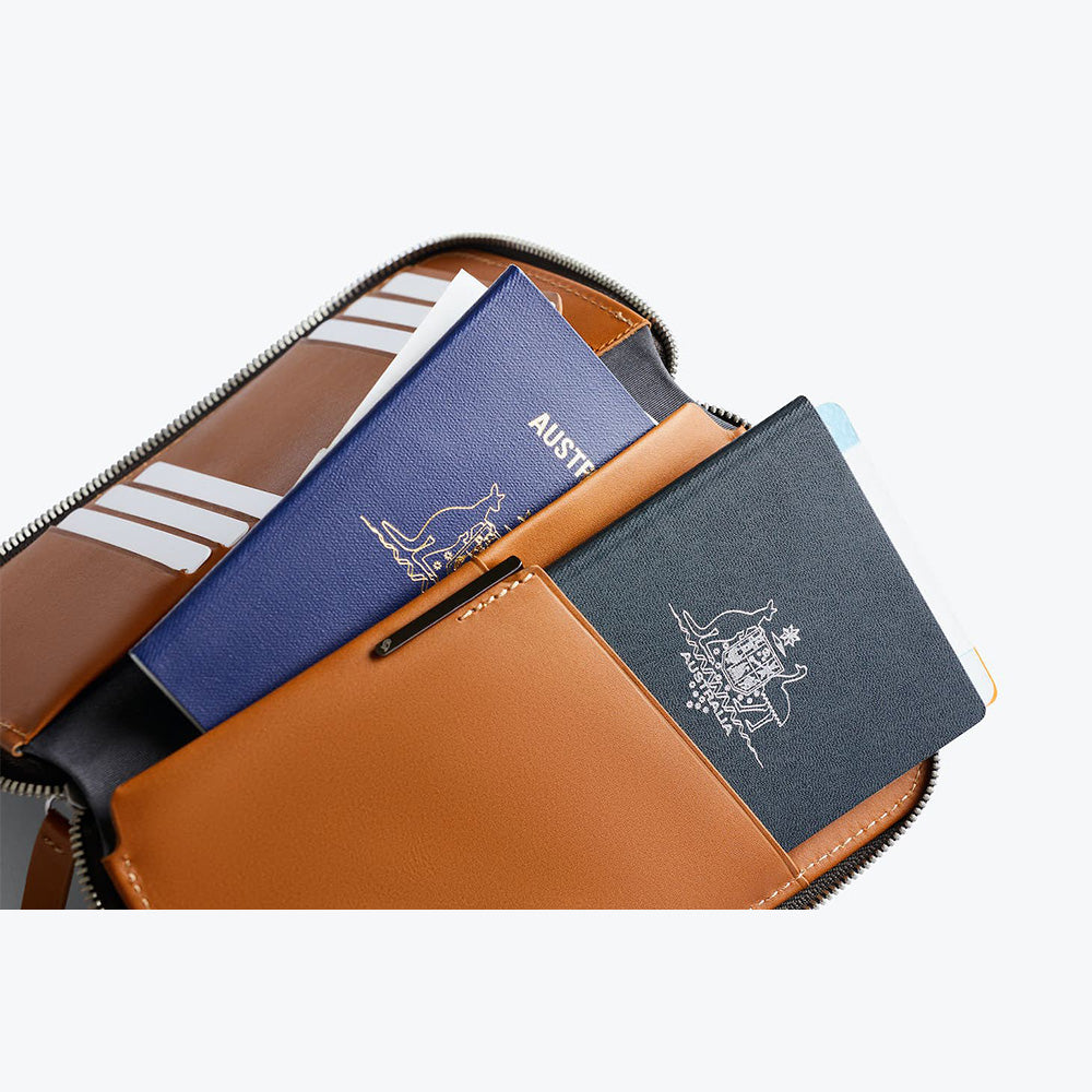 bellroy-travel-folio-second-edition-caramel